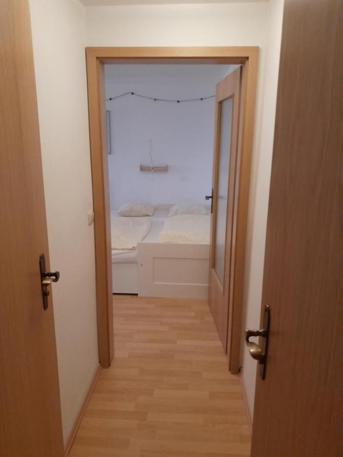 Apartment Mit Kueche Und Balkon Oder Terrasse, Ruhig Und Gut Erreichbar Piding Exteriör bild